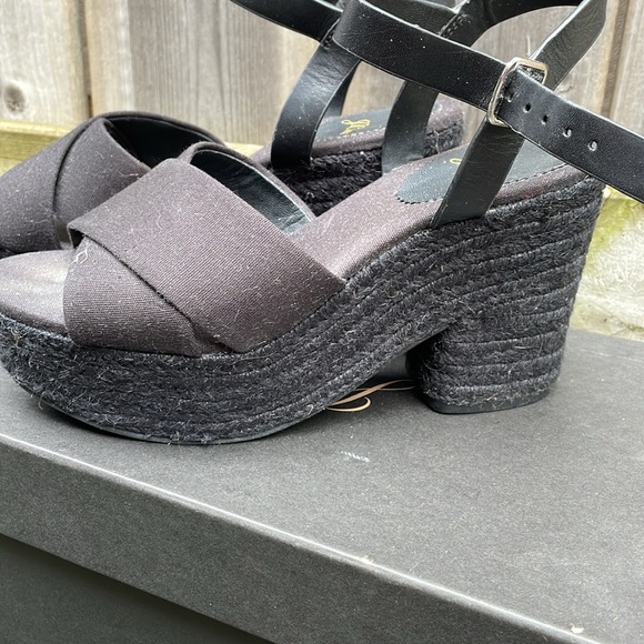 Rare black espadrilles from Jcrew - Picture 3 of 4